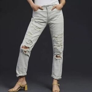 Anthropologie Pilcro Slim Boyfriend Distressed Midrise Light Wash Jeans Sz 26